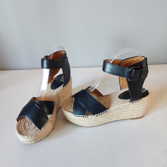 Coach Wedge "EUC" - Picture 12 of 16